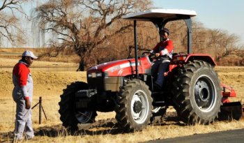 Prix du neuf: Tracteur Case IH JX 40T – Concessionnaire Agrodis complet