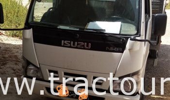 À vendre Camion plateau avec ridelles Isuzu NKR complet