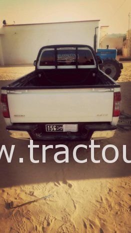 À vendre Camionnette 2 portes avec benne Isuzu D-max 2.5 TD complet