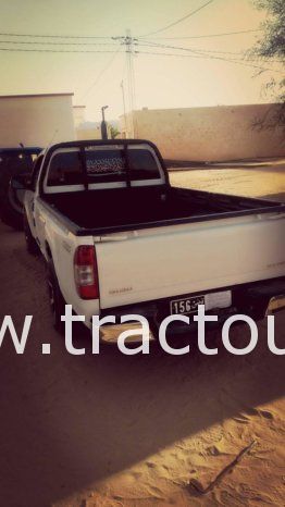 À vendre Camionnette 2 portes avec benne Isuzu D-max 2.5 TD complet
