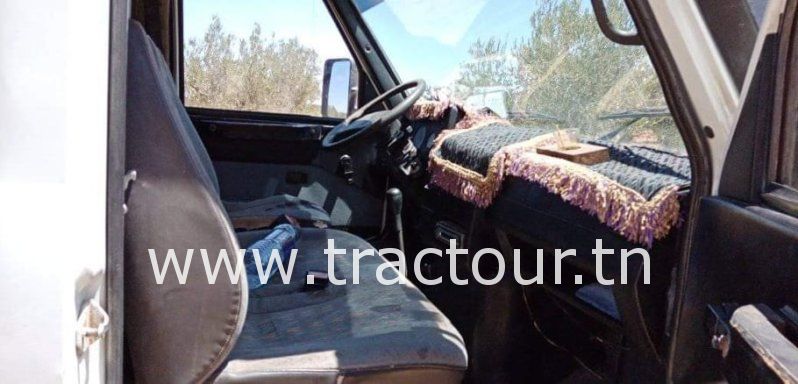 À vendre Camion plateau avec ridelles Iveco Daily 35.10 complet