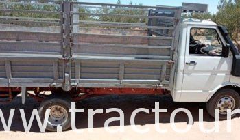 À vendre Camion plateau avec ridelles Iveco Daily 35.10 complet