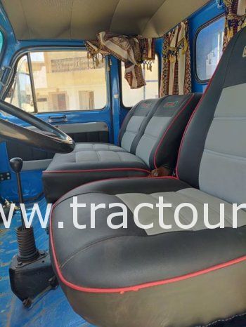À vendre Camion plateau avec ridelles OM 40 complet