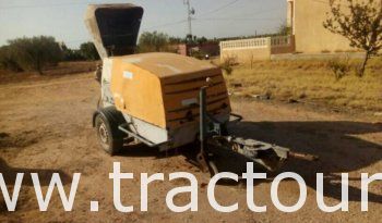 À vendre Pompe à chape 3 cylindres Putzmeister M740 avec 20 mètres de flexible complet