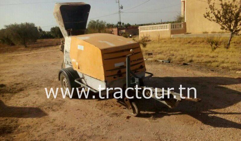 À vendre Pompe à chape 3 cylindres Putzmeister M740 avec 20 mètres de flexible complet