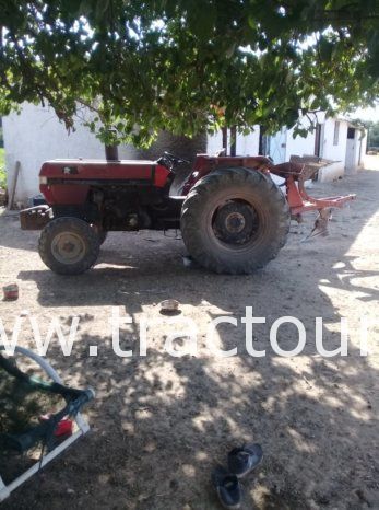 À vendre Tracteur Case IH 795 ➕ charrue à 2 socs complet