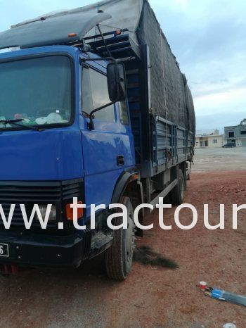 À vendre Camion plateau avec ridelles Fiat Iveco 135-14 complet