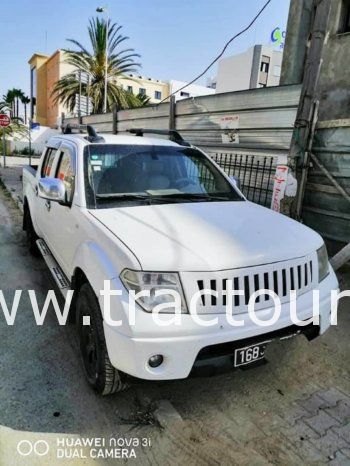 À vendre Pick-up 4×4 avec benne Nissan Navara D40 complet