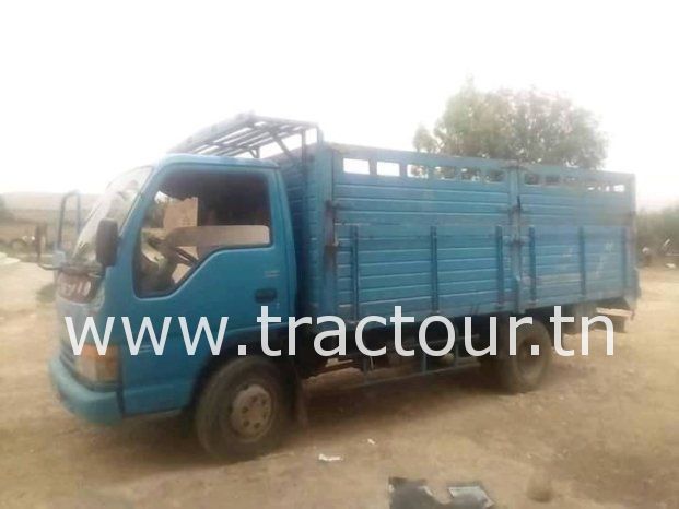 À vendre Camion plateau avec ridelles Isuzu NKR complet