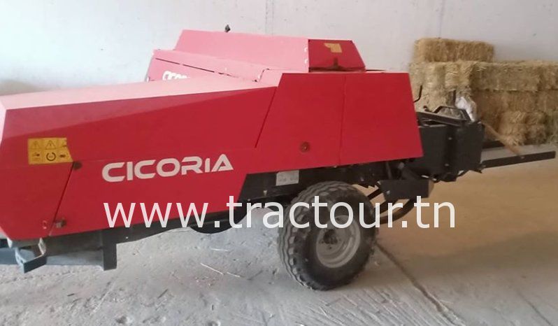 À vendre Presse à paille – Brissa Cicoria 8747F complet