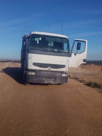 À vendre tracteur routier Renault Kerax 380 avec semi remorque benne complet