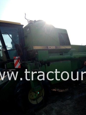 À vendre Moissonneuse batteuse avec cabine John Deere 1065 complet