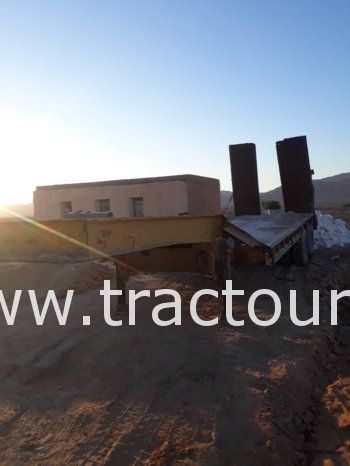 À vendre Semi remorque porte engin Sicame 53 tonnes complet