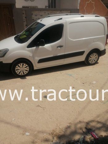 À vendre Utilitaire fourgon Citroën Berlingo B9 complet