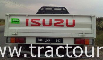 À vendre Camionnette 2 portes avec benne Isuzu Super Faster 2500 injection complet