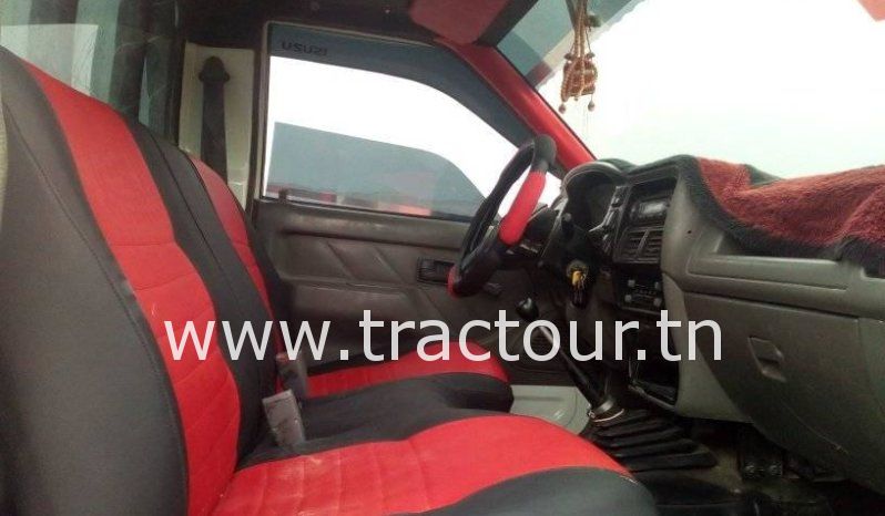 À vendre Camionnette 2 portes avec benne Isuzu Super Faster 2500 injection complet