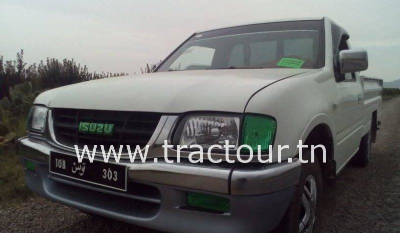 À vendre Camionnette 2 portes avec benne Isuzu Super Faster 2500 injection complet