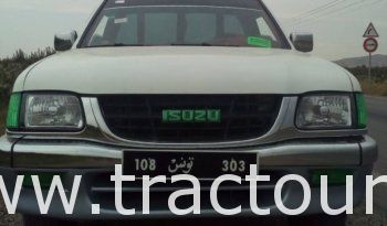 À vendre Camionnette 2 portes avec benne Isuzu Super Faster 2500 injection complet