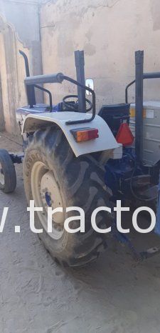 À vendre Tracteur Farmtrac 60 complet