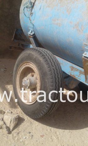 À vendre Tracteur Kubota M8540 avec chargeur frontal et semi remorque agricole citerne complet