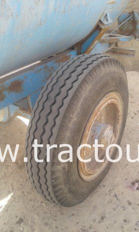 À vendre Tracteur Kubota M8540 avec chargeur frontal et semi remorque agricole citerne complet