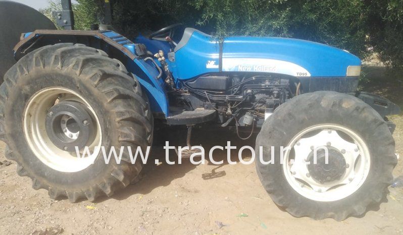 À vendre Tracteur New Holland TD95 complet