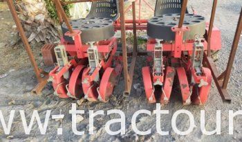 À vendre Planteuse à rangs complet