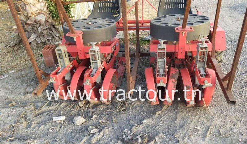 À vendre Planteuse à rangs complet