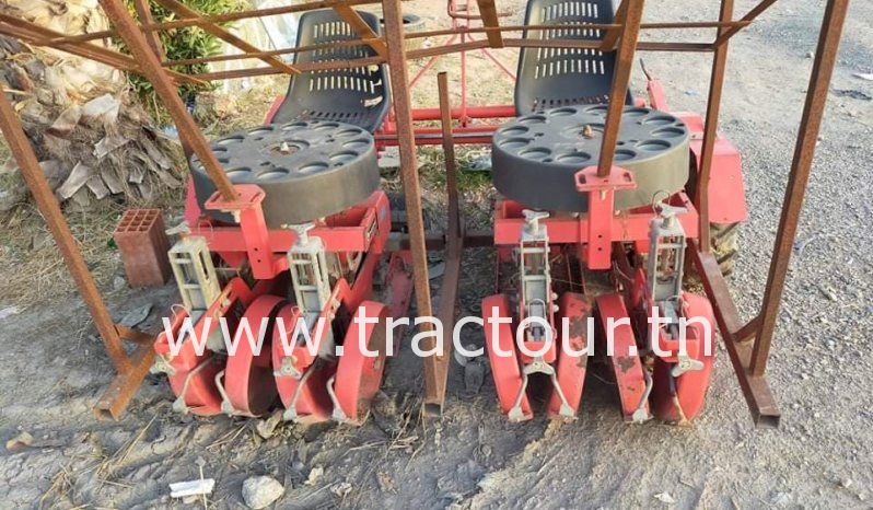 À vendre Planteuse à rangs complet