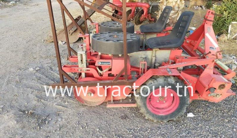 À vendre Planteuse à rangs complet