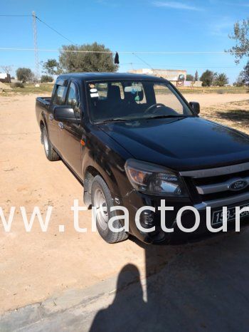 À vendre Camionnette 4 portes avec benne Ford Ranger 2 complet