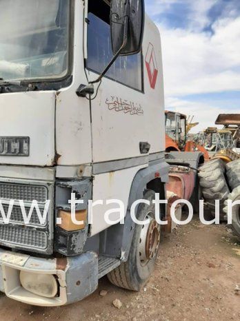 À vendre Tracteur routier Renault Major R350 avec installation pour benne complet