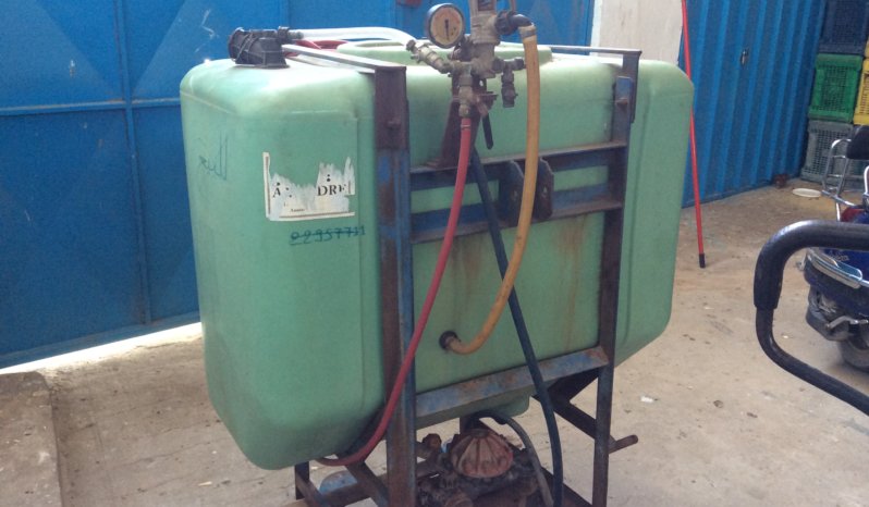 À vendre Pulvérisateur porté 400 litres complet