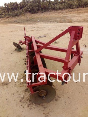 À vendre Tracteur avec matériels International 1055 complet