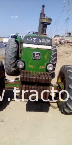 À vendre Tracteur John Deere 3140 6 cylindres complet