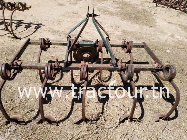 À vendre 2 Canadiennes à queue de cochon 09 dents – Kindyel Cultivateur M7acha complet