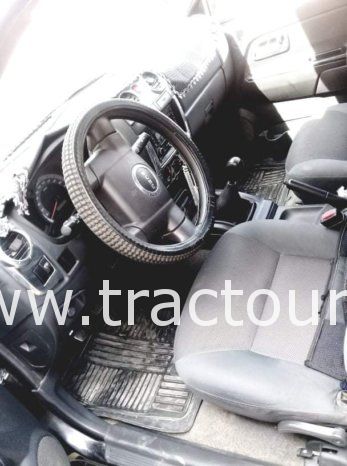 À vendre Camionnette 2 portes avec benne Isuzu D-max 2.5 TD complet