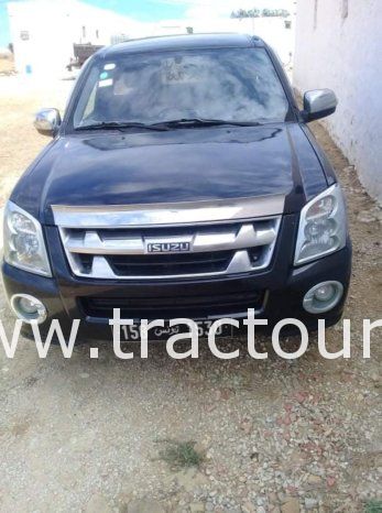 À vendre Camionnette 2 portes avec benne Isuzu D-max 2.5 TD complet