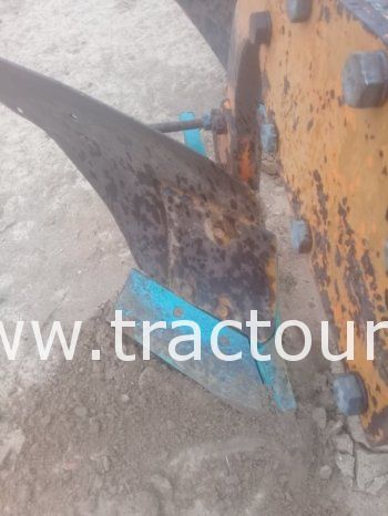 À vendre Charrue à 2 socs MIG-Huard complet