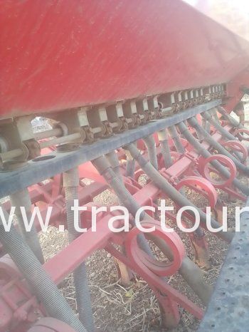 À vendre Semoir conventionnel à dents Sola TRISEM-294-ESP complet