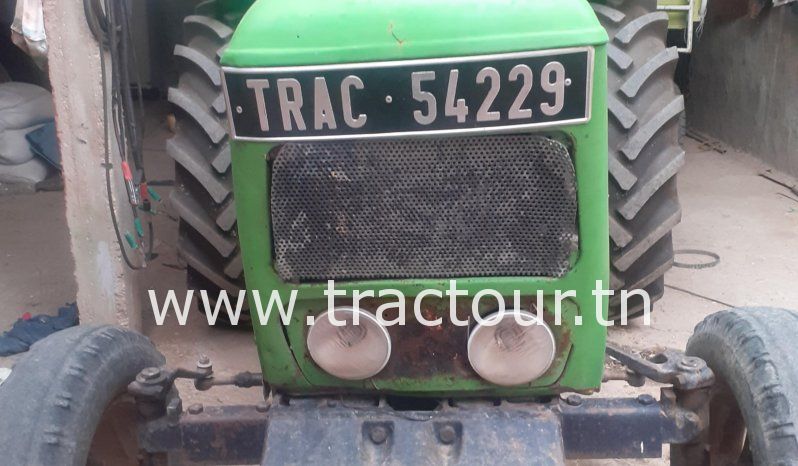 À vendre Tracteur Deutz M 70 07 avec semoir complet