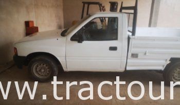 À vendre Camionnette 2 portes avec benne Isuzu complet