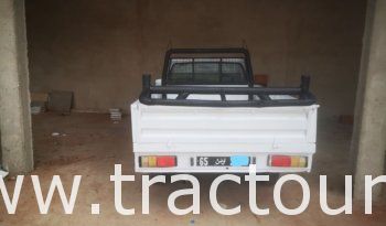 À vendre Camionnette 2 portes avec benne Isuzu complet