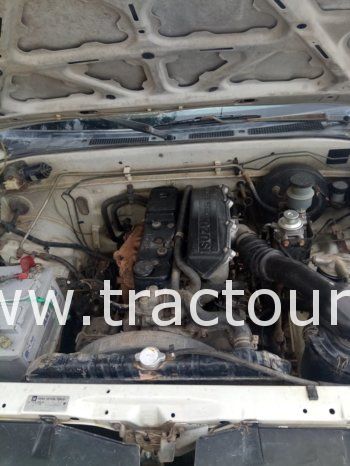À vendre Camionnette 2 portes avec benne Isuzu Faster 2.5D complet