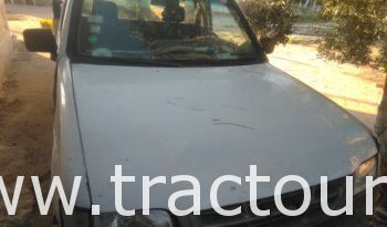 À vendre Camionnette 2 portes avec benne Isuzu complet