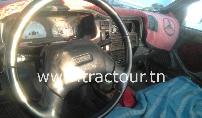 À vendre Camionnette 2 portes avec benne Isuzu complet