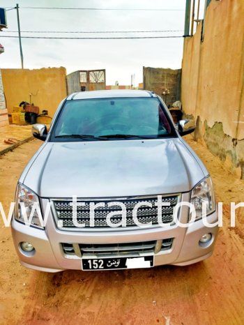 À vendre Camionnette 2 portes avec benne Isuzu D-max 2.5 TD complet