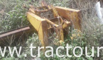 À vendre Offset 12/24 Huard avec lame niveleuse Huard et 3 remorques plateaux complet