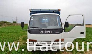 À vendre Camion plateau avec ridelles Isuzu NKR 66 complet