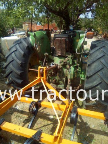 À vendre Tracteur John Deere 2040 direction assisté avec CARTE GRISE – déchaumeuse 6 socs et canadienne/Fanyoura/m7acha 11 dents complet